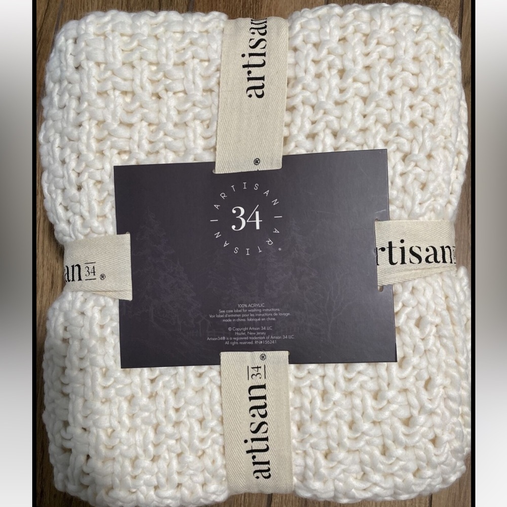 Artisan 34 Chunky Handknit Blanket